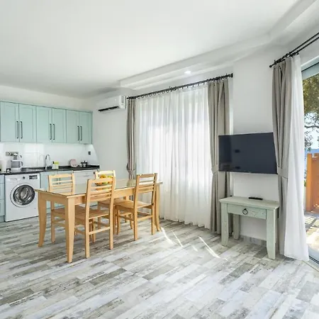 Sea Mist Apartment