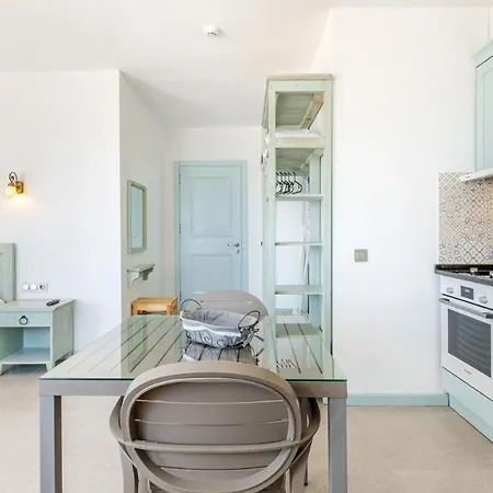 Sea Mist Apartment