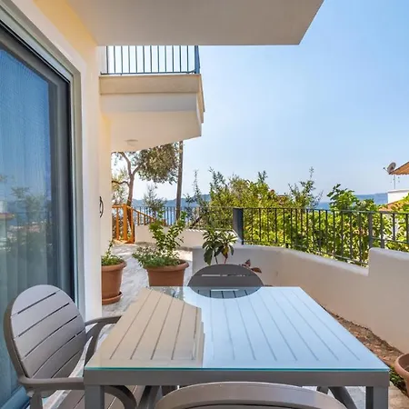 Sea Mist Apartment